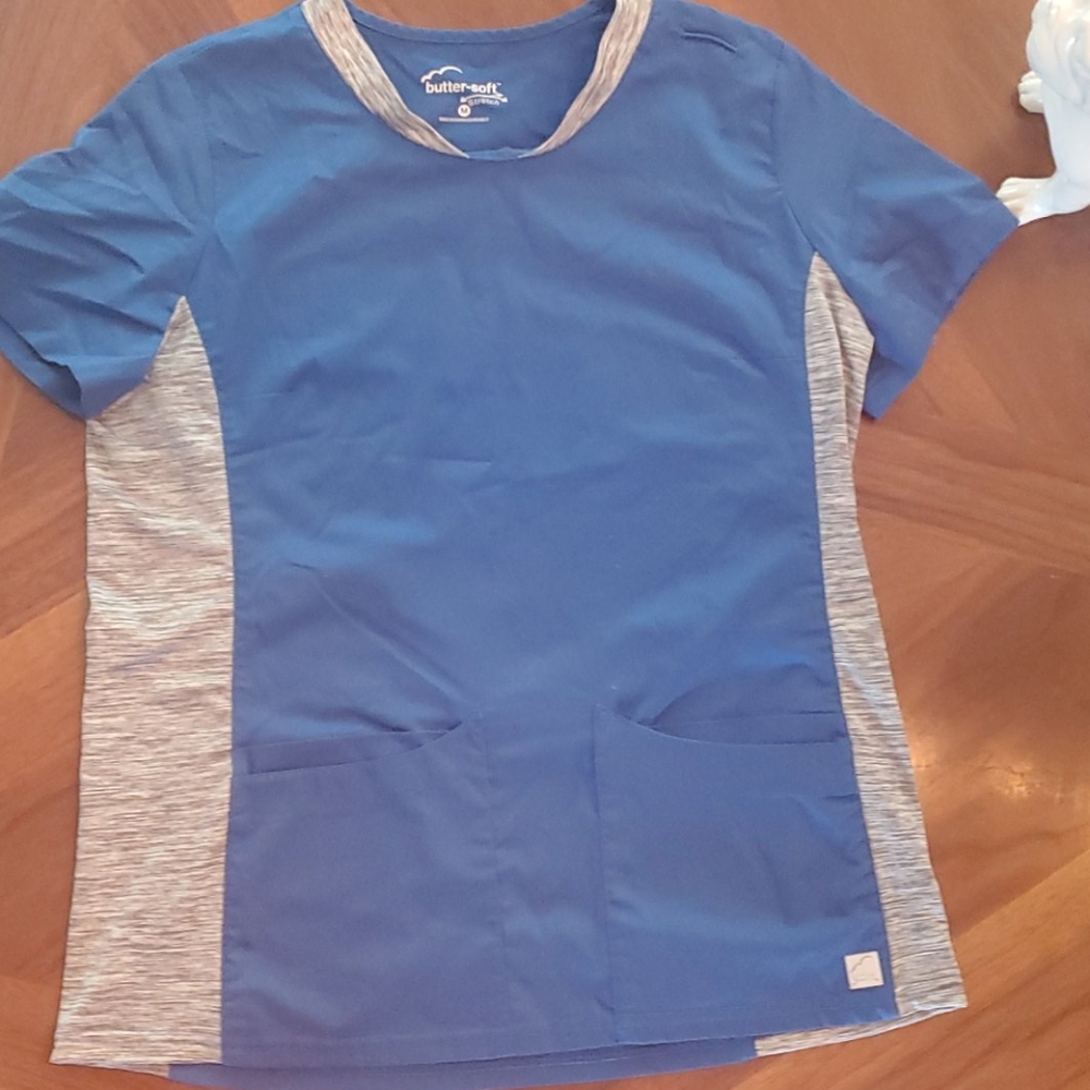 Scrub top